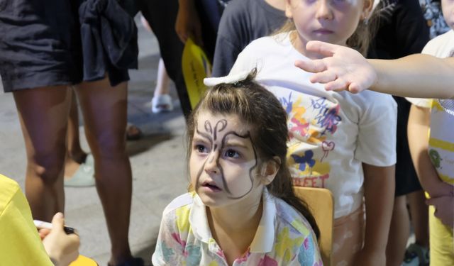 'Etkinlik TIR'larımızla İngilizceyi sevdiriyoruz'