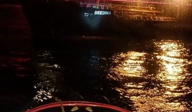 İstanbul Boğazı, gemi trafiğine kapatıldı