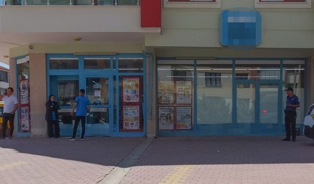 Kar maskesiyle geldiği zincir marketten 2 karton sigara alıp kaçtı