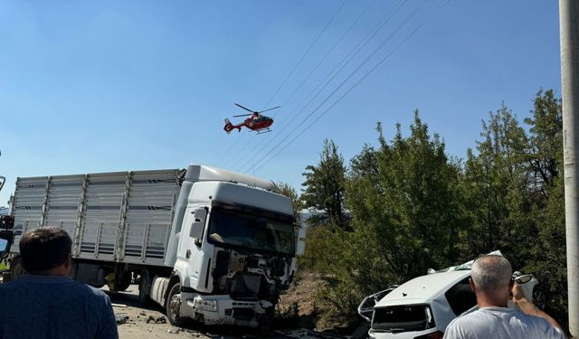 Korkuteli'de trafik kazası: 1 ölü, 3 yaralı