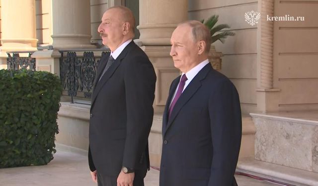 Putin, Haydar Aliyev’in mezarını ziyaret etti