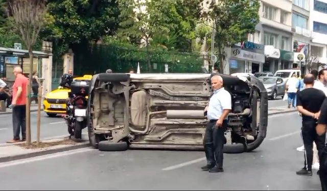 Şişli'de alkollü sürücü park halindeki araçlara çarptı