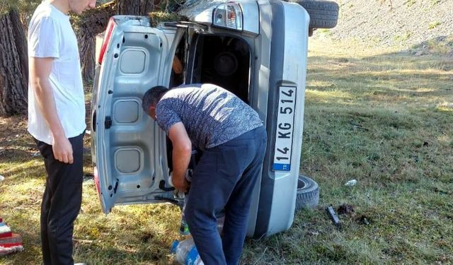 Takla atan otomobildeki anne öldü, eşi ve oğlu yaralı