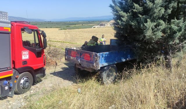 Traktörünün tekeri altında ölü bulundu