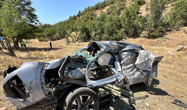 Tunceli'de cip ile kamyon çarpıştı; 1'i çocuk 2 ölü, 4 yaralı