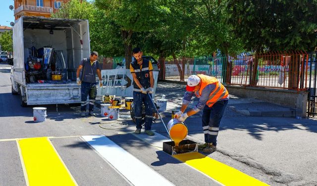 Uşak Belediyesi şehri yeni eğitim-öğretim yılına hazırlıyor