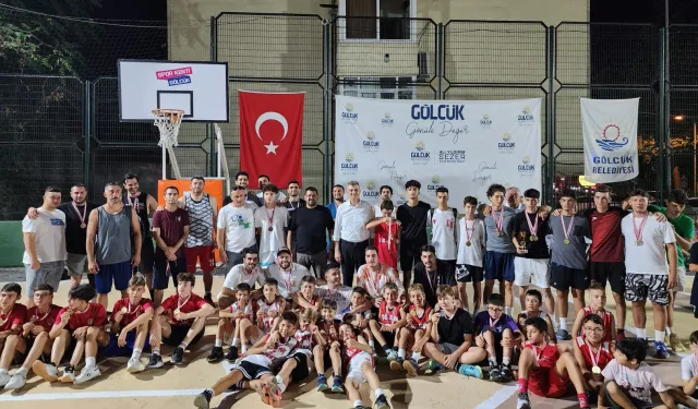 Gölcük'te sokak basketboluna yoğun ilgi