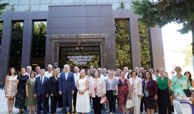 EÜ Diş Hekimliği Fakültesinde ameliyathane hizmete açıldı