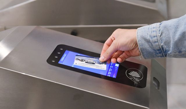 İzmir'de toplu ulaşıma zam geldi! İşte yeni metro, otobüs, vapur fiyatları