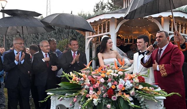 Özel ve Kılıçdaroğlu, nikah şahitliği yaptı