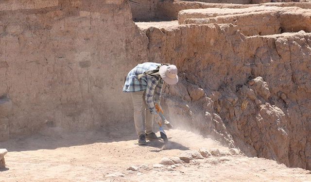 Kilis'teki Oylum Höyük'te kazı çalışmaları sürüyor