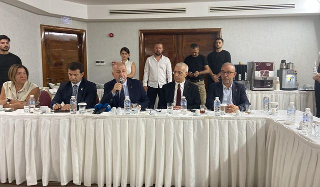 Özdağ: Yangınlar büyük ihtimalle terör saldırısıdır