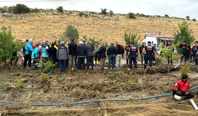 Sel sularına kapılmıştı: 15 saat sonra cesedi bulundu!