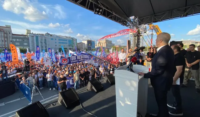 TÜRK-İŞ’ten ‘Zordayız, geçinemiyoruz’ mitingi