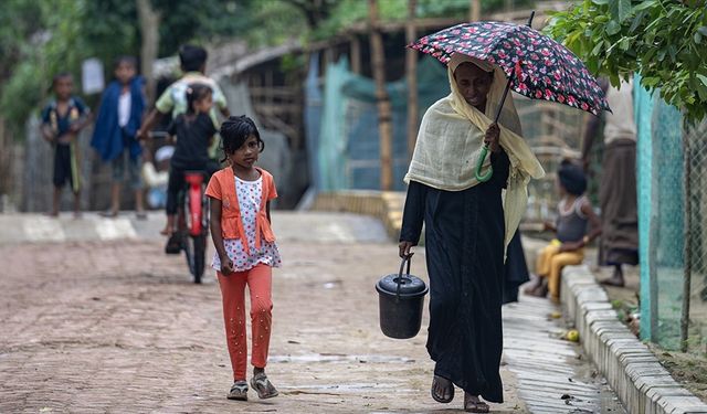 Bangladeş'e 8000 Arakanlı Müslüman girdi