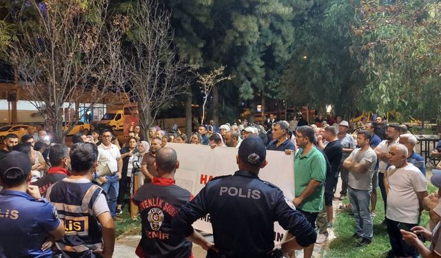 İzmir'de Harmandalı protestosu