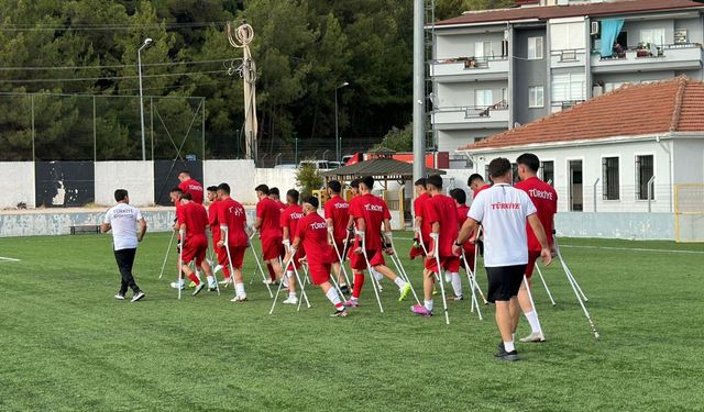 Ampute Futbol Gelişim Kampı'nın ikinci etabı Marmaris Şehir Stadyumu'nda başladı