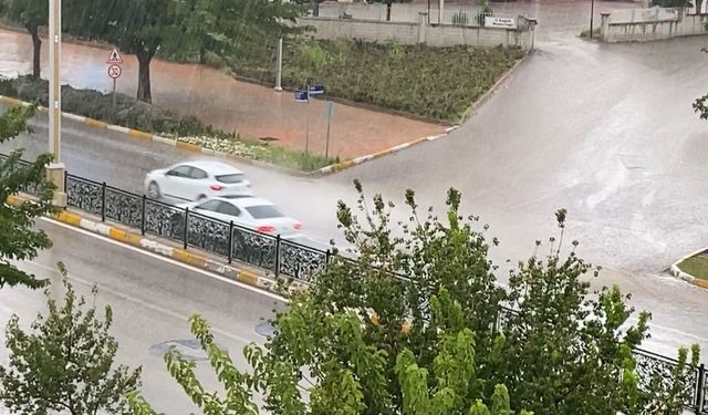 Elazığ’da sağanak etkili oldu