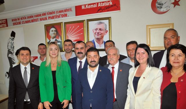 İYİ Parti'den istifa etmişti... O isim CHP'ye katıldı!