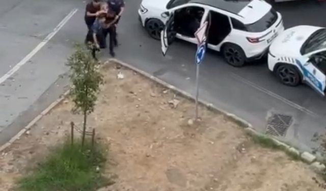 Kocaeli'nde polis aracına çarparak kaçan şüpheliler Başakşehir'de yakalandı