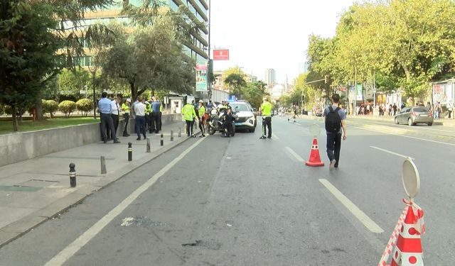 Şişli’de polis aracı kaldırımdaki kadınlara çarptı: 2 yaralı