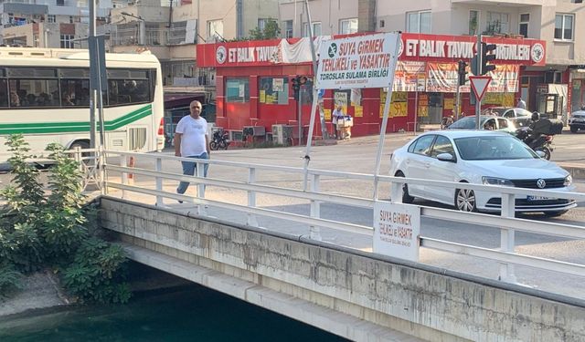 Sulama kanalına giren üç arkadaştan biri boğuldu