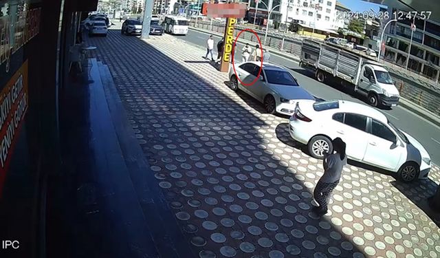 'Yol verme' tartışmasında motosikletliye çarpıp kaçtı