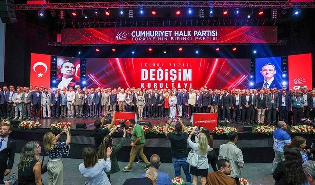 CHP'de yeni parti programı: Sorunların çözümü sol bakış açısında