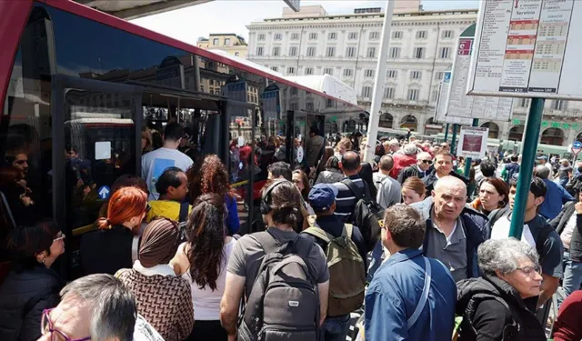 Roma'da yaşam felç oldu: Ulaşım emekçilerinden TİS talebi!