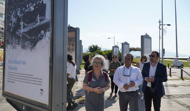 “İzmir’in Kurtuluş Bayramı” sergisinde gurur dolu anlar