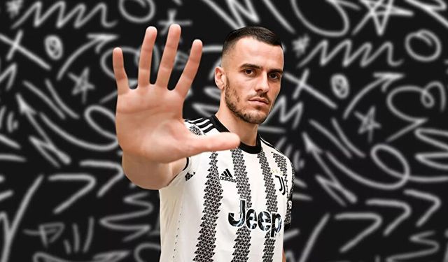 Filip Kostic, Fenerbahçe için İstanbul'a geldi