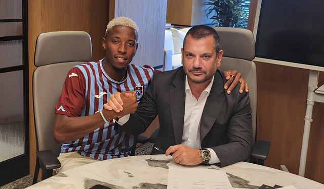 Trabzonspor’da yeni transferler imzaları attı