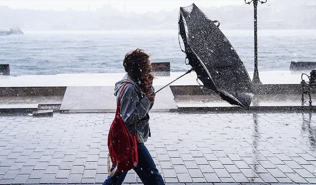 İstanbul'da soğuk ve yağışlı hava bekleniyor