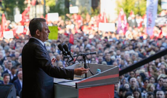 Özel'den Cumhuriyet Bayramı mesajı