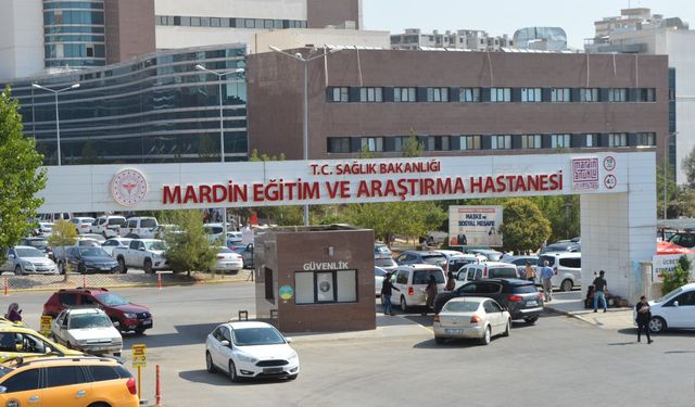 Mardin'de beton mikserinin çarptığı yaya yaralandı