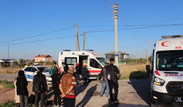 Öğrenci servisi ile TIR çarpıştı :11 yaralı