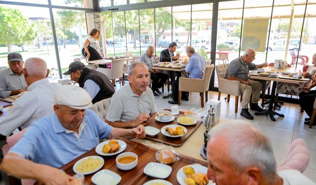 Bayraklı'ya bir kent lokantası daha açıldı