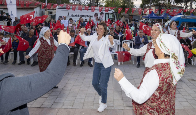 Foça Bağarası'ndan Cumhuriyet coşkusu