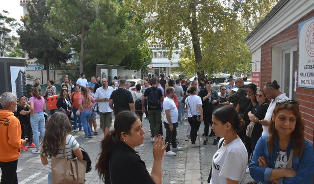 İlkokulda taciz iddiası; veliler okul önünde toplanıp, tepki gösterdi