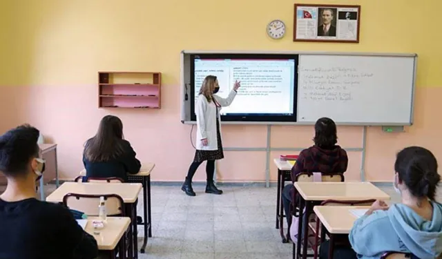 Öğretmenler dikkat: Ara tatil için MEB'den flaş karar!