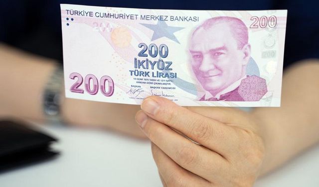 Her iki banknotun biri 200 TL!