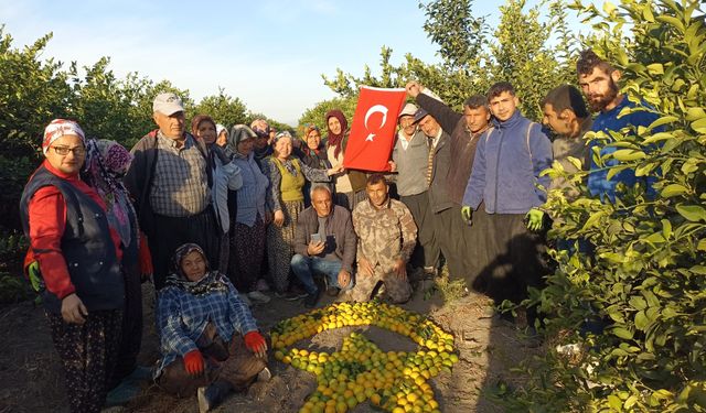 Tarım işçilerinden Cumhuriyet Bayramı'na anlamlı kutlama