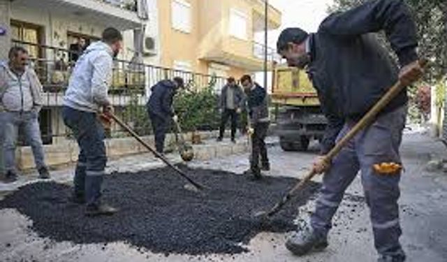 Bornova’da yol seferberliği