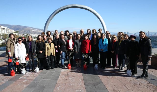 İzmir’in güçlü kadınları Karşıyaka’da buluştu