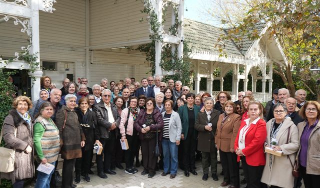 Torbalı Belediyesi’nden öğretmelere 24 Kasım hediyesi