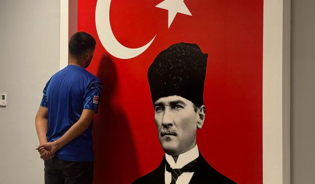 Atatürk görseline basan yabancı uyruklu yakalanıp tutuklandı