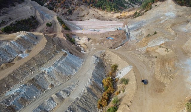 Demirci'de baraj yatırımları sürüyor