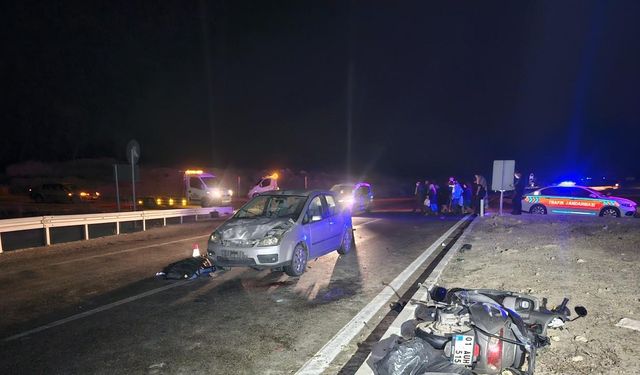 Adana'da otomobil, motosiklete çarpıştı: 1 ölü, 3 yaralı