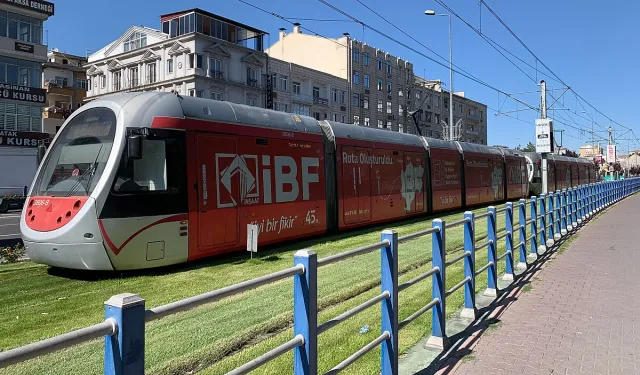 Kayseri Büyükşehir'den milli maça özel tramvay hizmeti