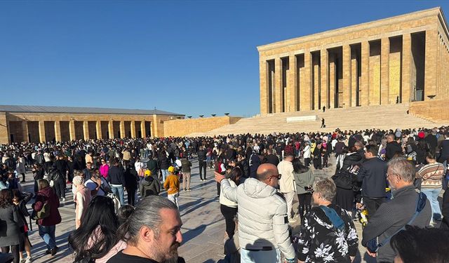 10 Kasım öncesi Anıtkabir'e ziyaretçi akını